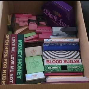 EMPTY love me, love me not box